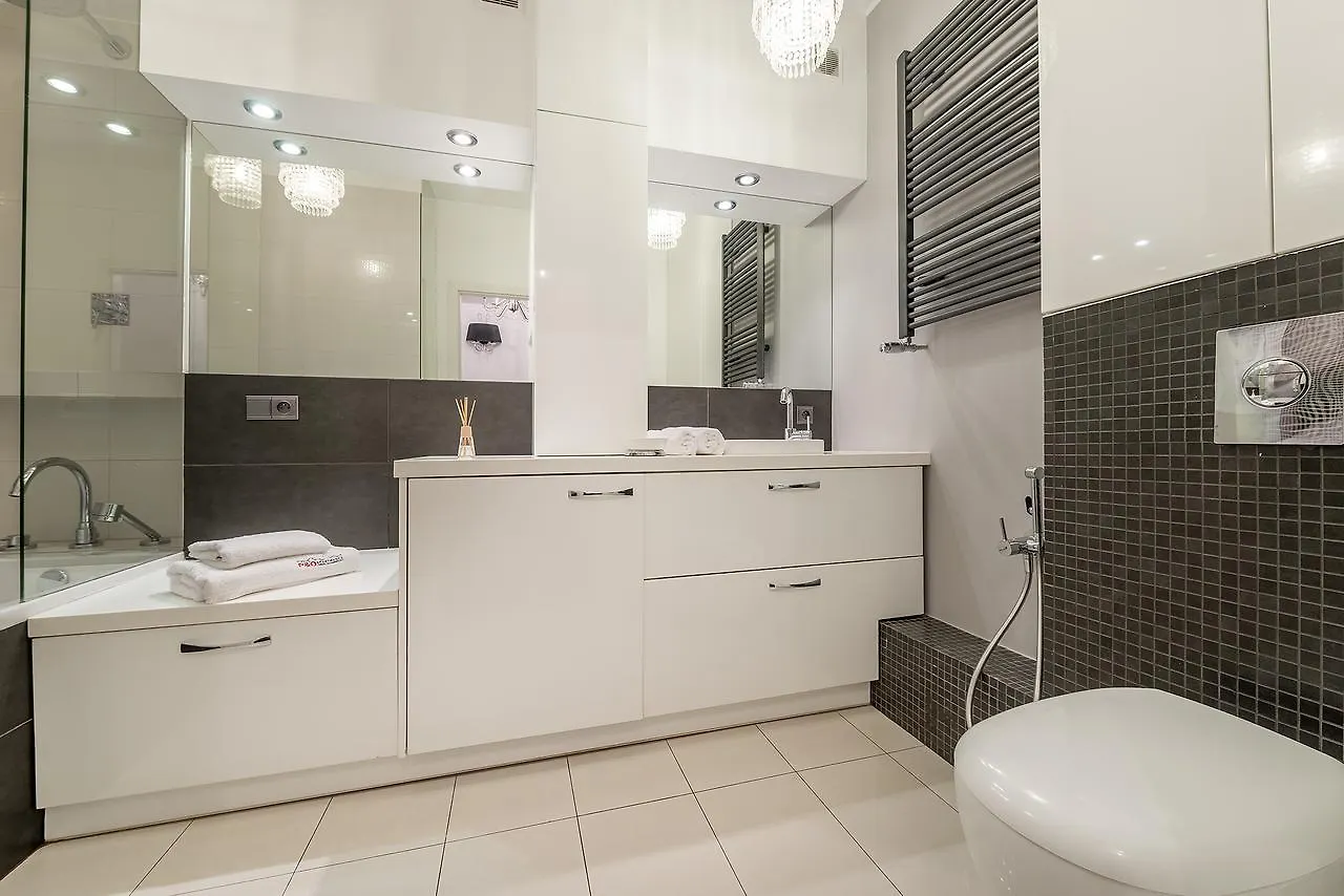 P&O Apartments Metro Nowy Swiat Warsaw